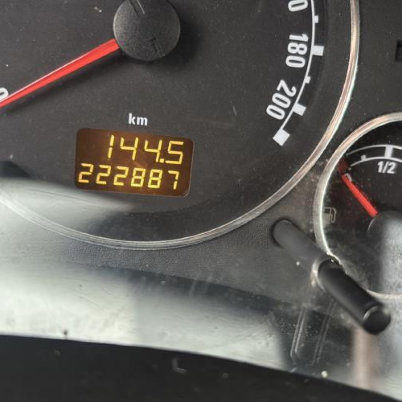 Trappe d'essence OPEL MERIVA A Photo n°18