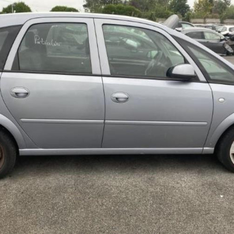 Trappe d'essence OPEL MERIVA A Photo n°5