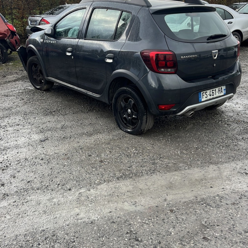 DACIA SANDERO 2 PHASE 2 1.0i - 12V TURBO TCE 100 Photo n°4