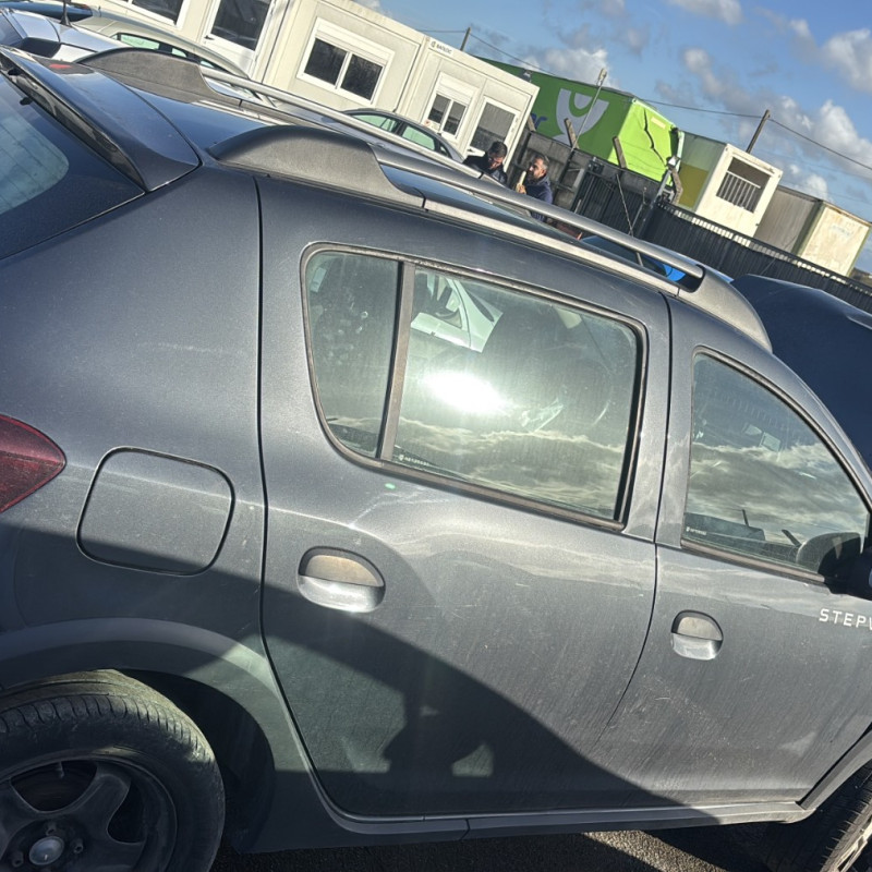 DACIA SANDERO 2 PHASE 2 1.0i - 12V TURBO TCE 100 Photo n°18