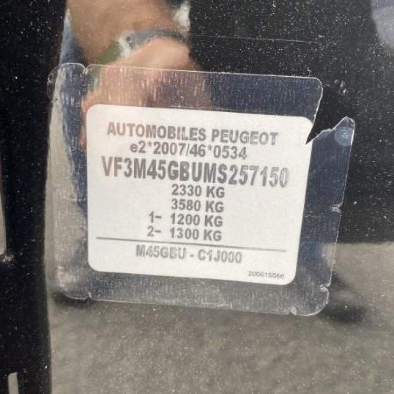 PEUGEOT 3008 2 PHASE 2 1.6i - 16V TURBO HYBRID 4X4 Photo n°9