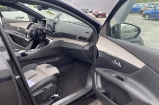 PEUGEOT 3008 2 PHASE 2 1.6i - 16V TURBO HYBRID 4X4