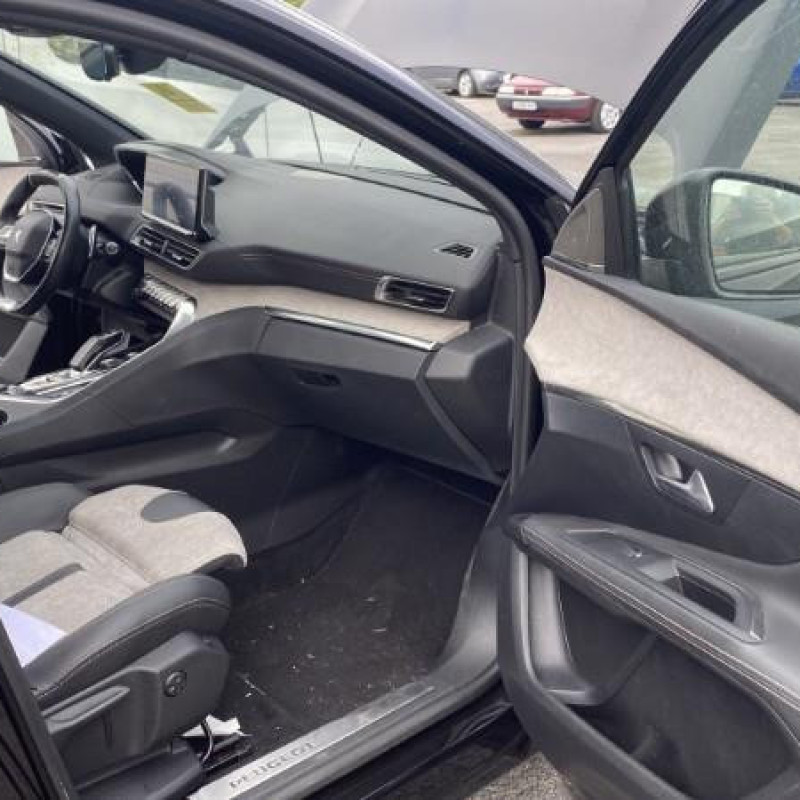 PEUGEOT 3008 2 PHASE 2 1.6i - 16V TURBO HYBRID 4X4 Photo n°15