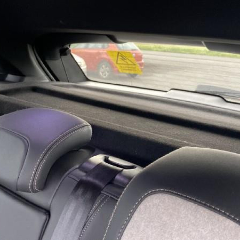 PEUGEOT 3008 2 PHASE 2 1.6i - 16V TURBO HYBRID 4X4 Photo n°18