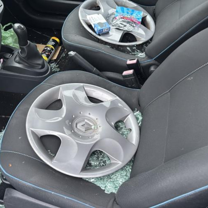 Pare choc avant RENAULT TWINGO 2 Photo n°15