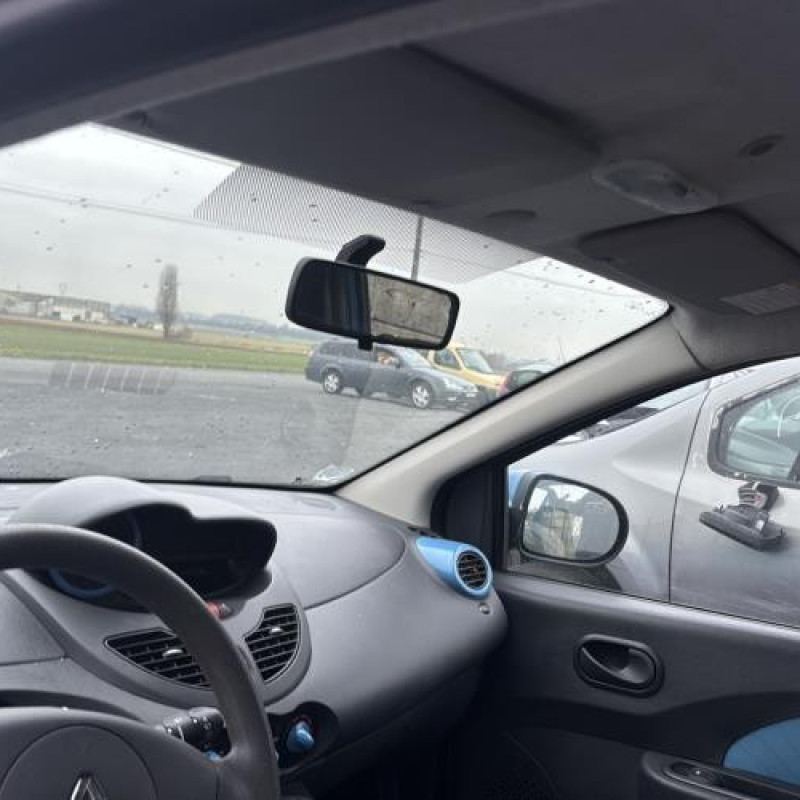 Pare choc avant RENAULT TWINGO 2 Photo n°17