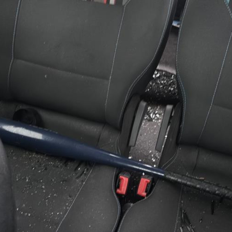 Pare choc avant RENAULT TWINGO 2 Photo n°18