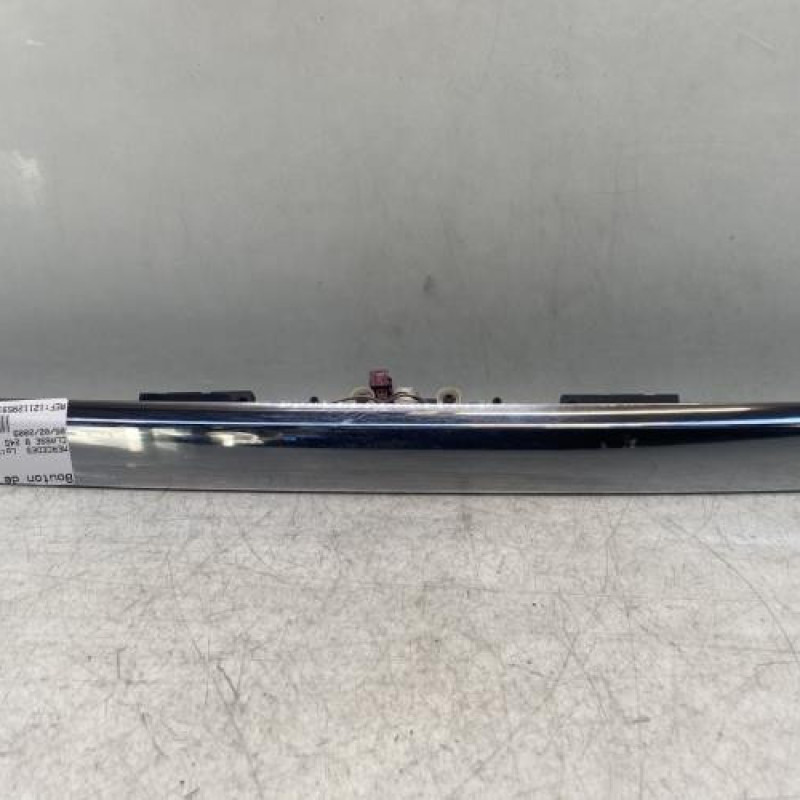 Bouton de coffre MERCEDES CLASSE B 245 Photo n°1