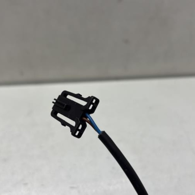 Actionneur verrou trappe d'essence VOLKSWAGEN POLO 5 Photo n°3