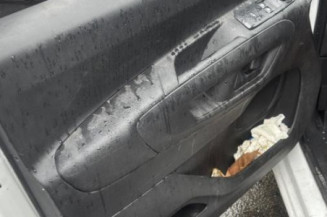 Arret de porte avant gauche PEUGEOT PARTNER 3