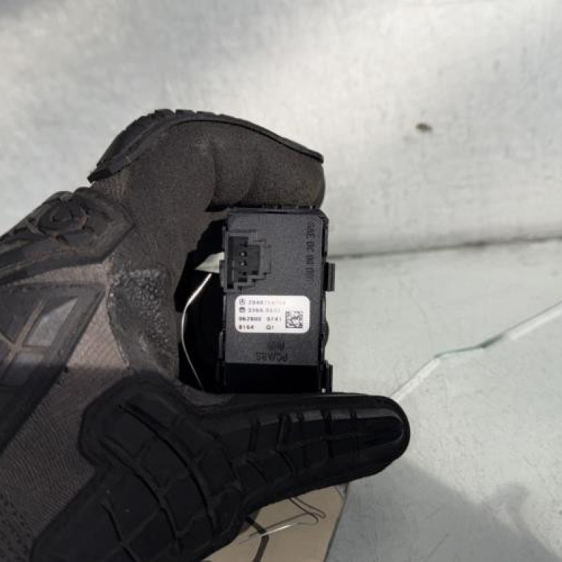 Bouton de warning MERCEDES CLASSE C 204 Photo n°2