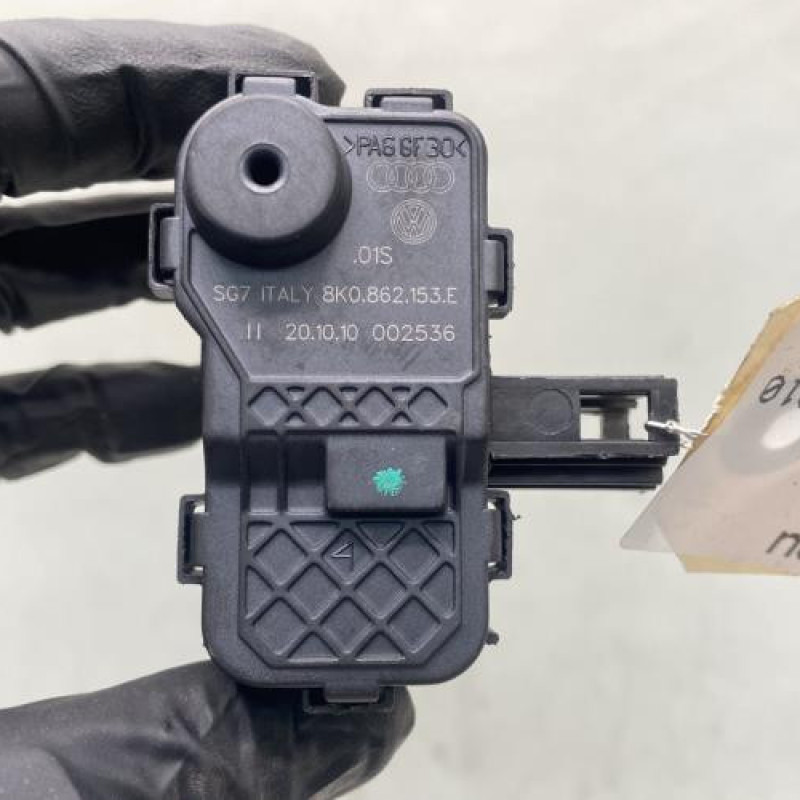 Actionneur verrou trappe d'essence AUDI A4 3 Photo n°4