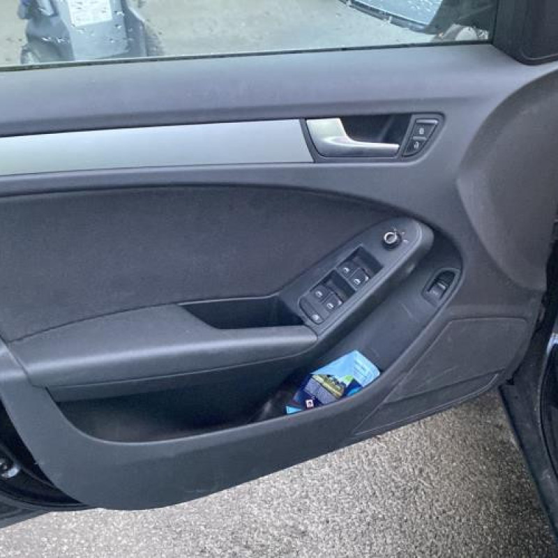 Actionneur verrou trappe d'essence AUDI A4 3 Photo n°13