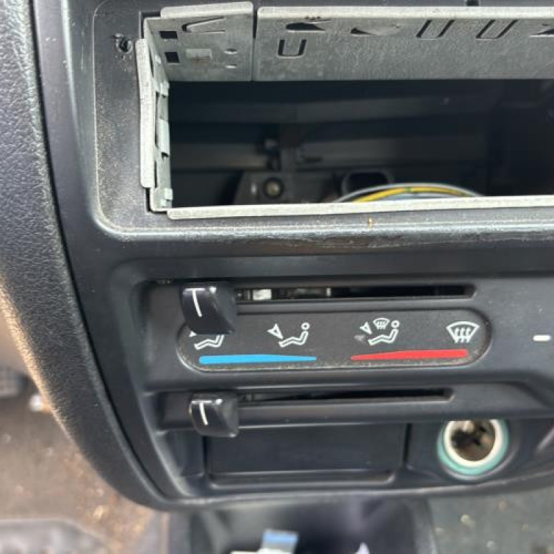 Moteur CITROEN SAXO Photo n°12