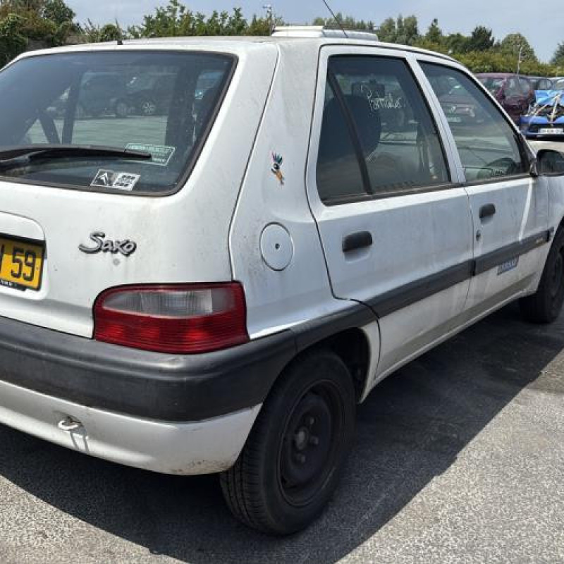 Moteur CITROEN SAXO Photo n°18