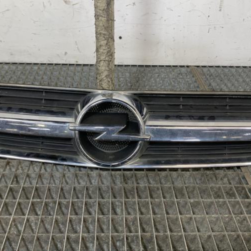 Calandre OPEL VECTRA C Photo n°1