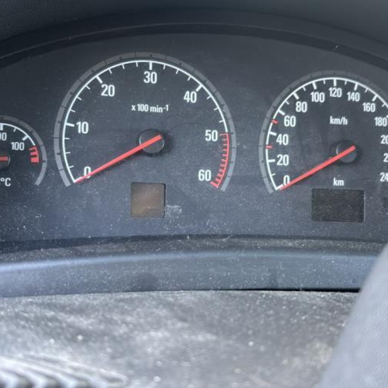 Calandre OPEL VECTRA C Photo n°19