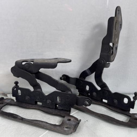 Charniere de capot MERCEDES CLASSE C 204 Photo n°1