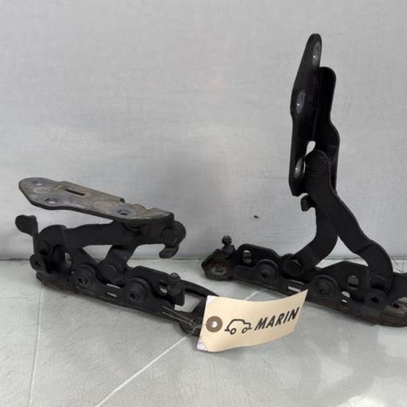 Charniere de capot MERCEDES CLASSE C 204 Photo n°3