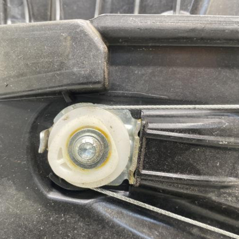 Leve vitre electrique arriere droit FORD PUMA 2 Photo n°8