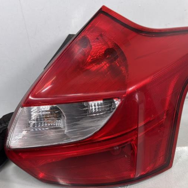 Feu arriere principal droit (feux) FORD FOCUS 3 Photo n°1