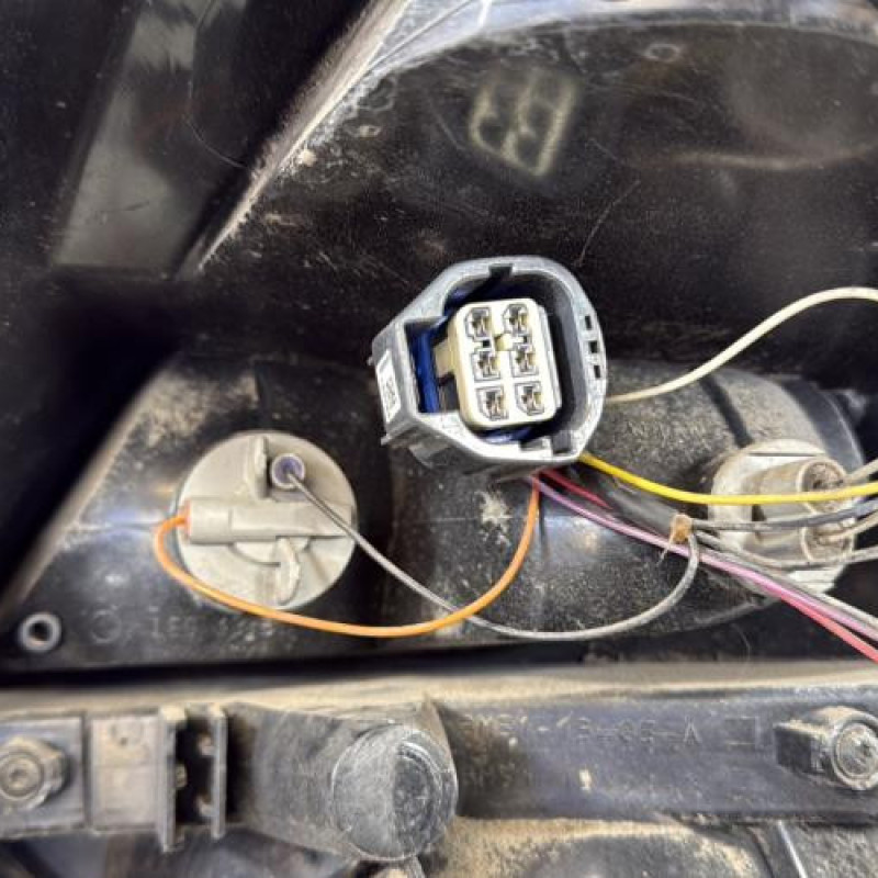 Feu arriere principal gauche (feux) FORD FOCUS 3 Photo n°3