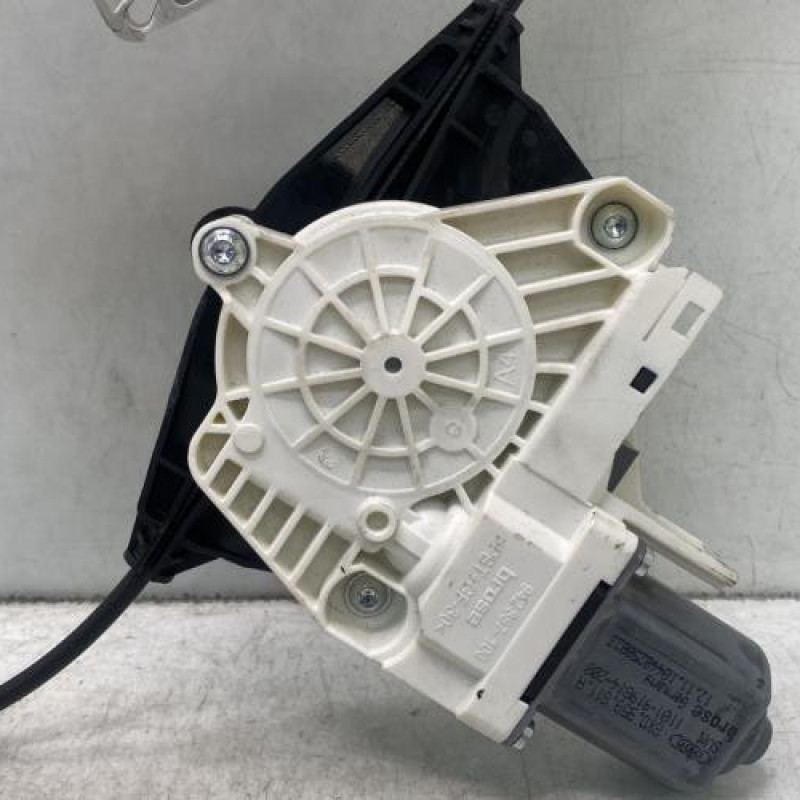 Leve vitre electrique arriere gauche AUDI A4 3 Photo n°2