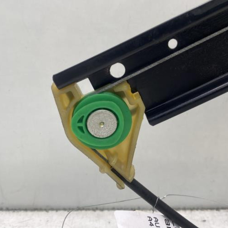 Leve vitre electrique arriere gauche AUDI A4 3 Photo n°3