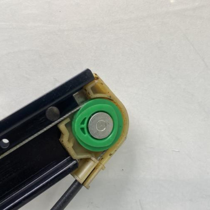 Leve vitre electrique arriere gauche AUDI A4 3 Photo n°4