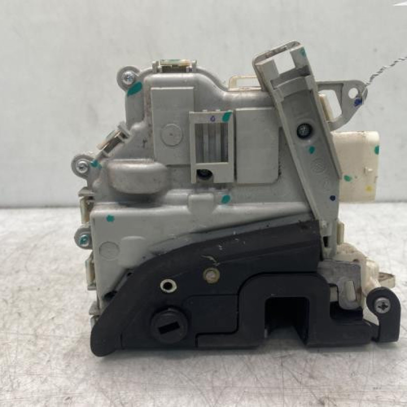 Serrure arriere gauche AUDI A4 3 Photo n°3