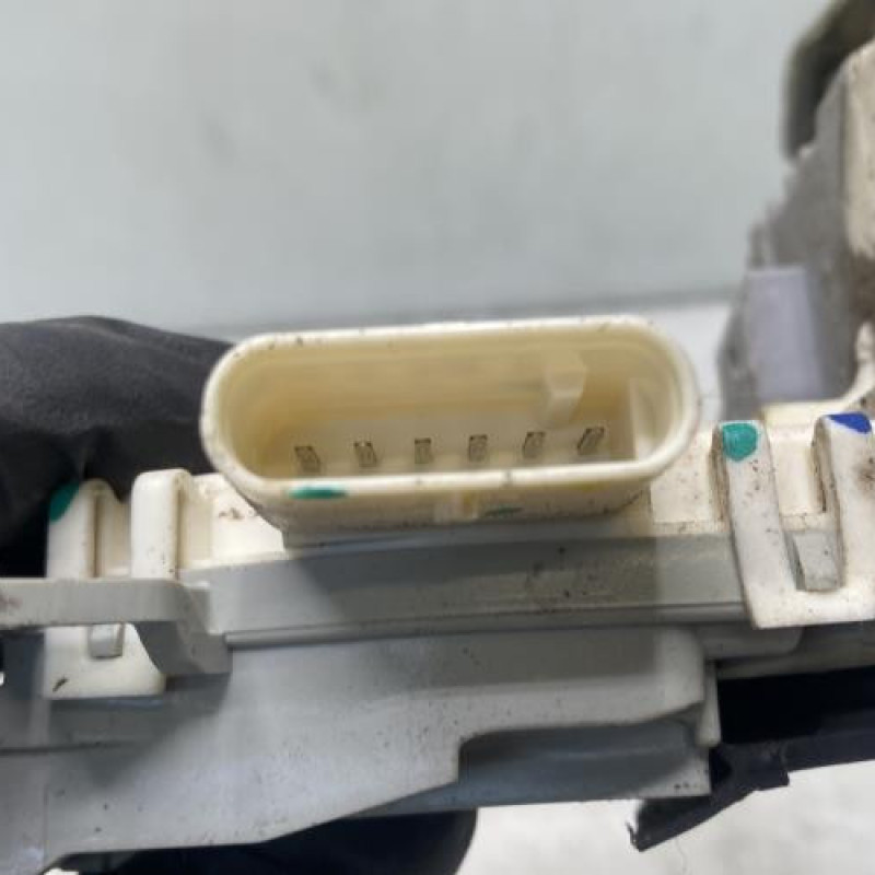 Serrure arriere gauche AUDI A4 3 Photo n°4