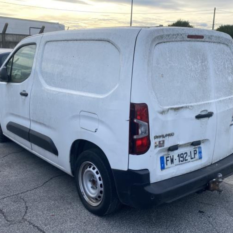 Pare choc arriere CITROEN BERLINGO 3 M Photo n°12
