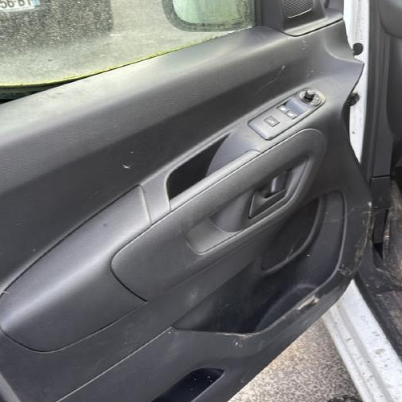 Pare choc arriere CITROEN BERLINGO 3 M Photo n°20