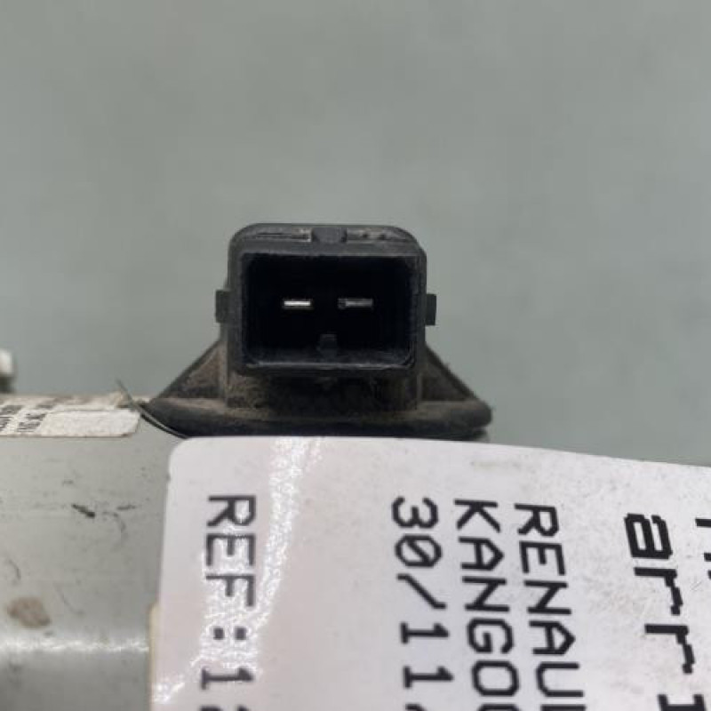 Anti brouillard arriere gauche RENAULT KANGOO 2 Photo n°3