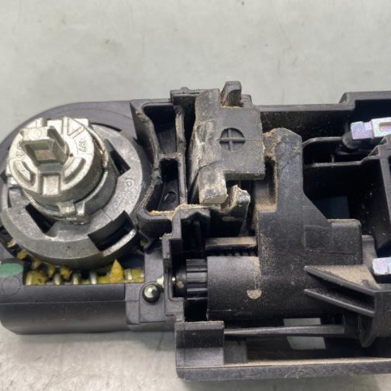 Poignee porte coffre gauche RENAULT KANGOO 2 Photo n°4