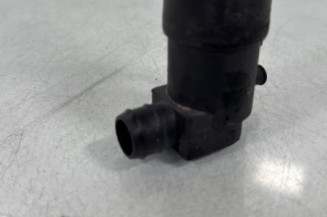 Pompe lave glace avant RENAULT MASTER 3