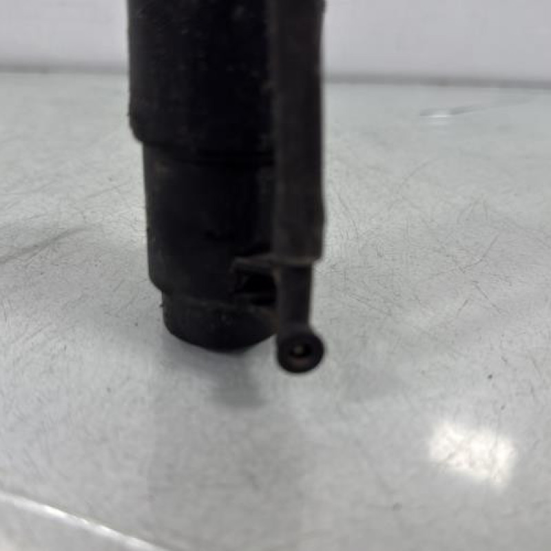 Pompe lave glace avant RENAULT MASTER 3 Photo n°4
