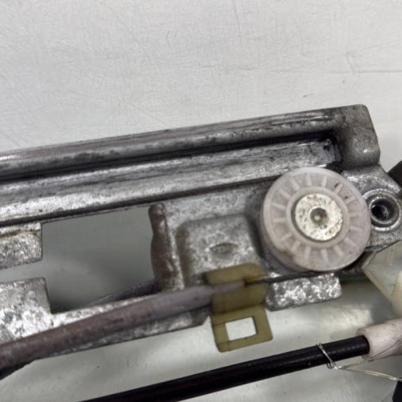 Leve vitre electrique avant gauche RENAULT MEGANE 2 Photo n°5