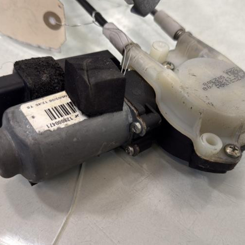 Leve vitre electrique avant gauche RENAULT MEGANE 2 Photo n°7