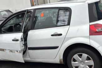 Leve vitre electrique avant gauche RENAULT MEGANE 2