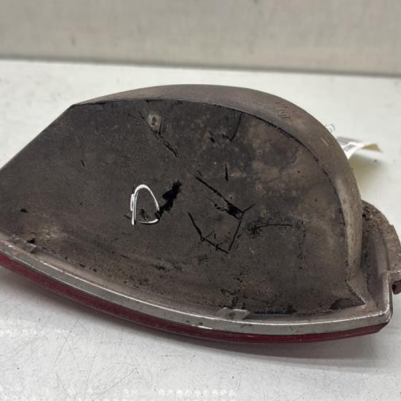 Anti brouillard arriere droit RENAULT MEGANE 4 Photo n°3