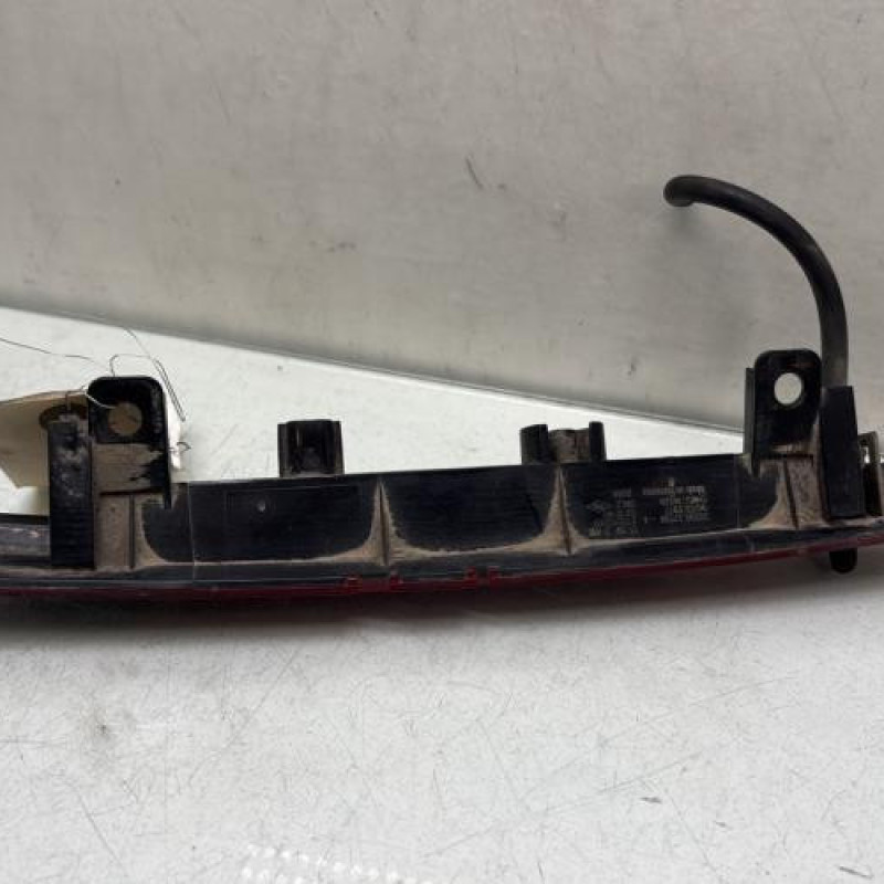 Feu arriere stop central RENAULT MEGANE 4 Photo n°4