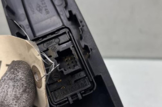 Interrupteur de leve vitre avant droit RENAULT MEGANE 4