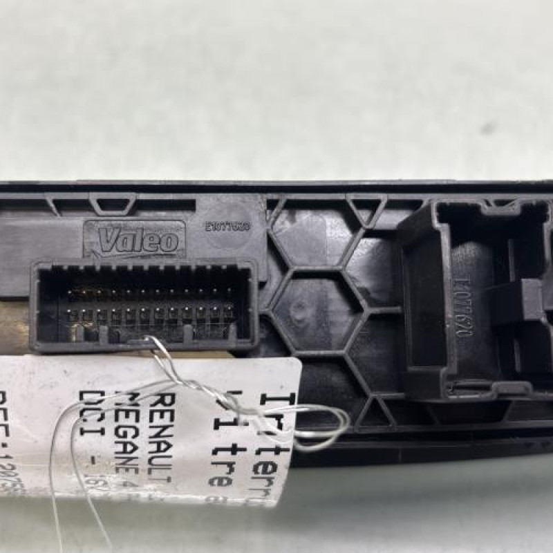 Interrupteur de leve vitre avant gauche RENAULT MEGANE 4 Photo n°3