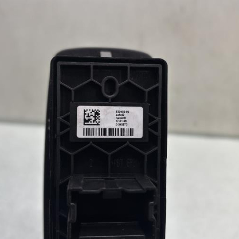 Interrupteur de leve vitre avant gauche RENAULT MEGANE 4 Photo n°4