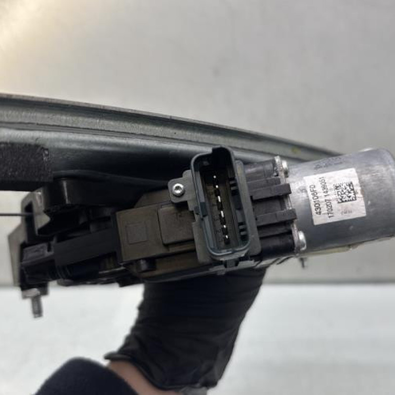 Leve vitre electrique arriere gauche RENAULT MEGANE 4 Photo n°5