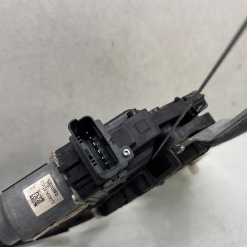 Leve vitre electrique avant gauche RENAULT MEGANE 4 Photo n°6