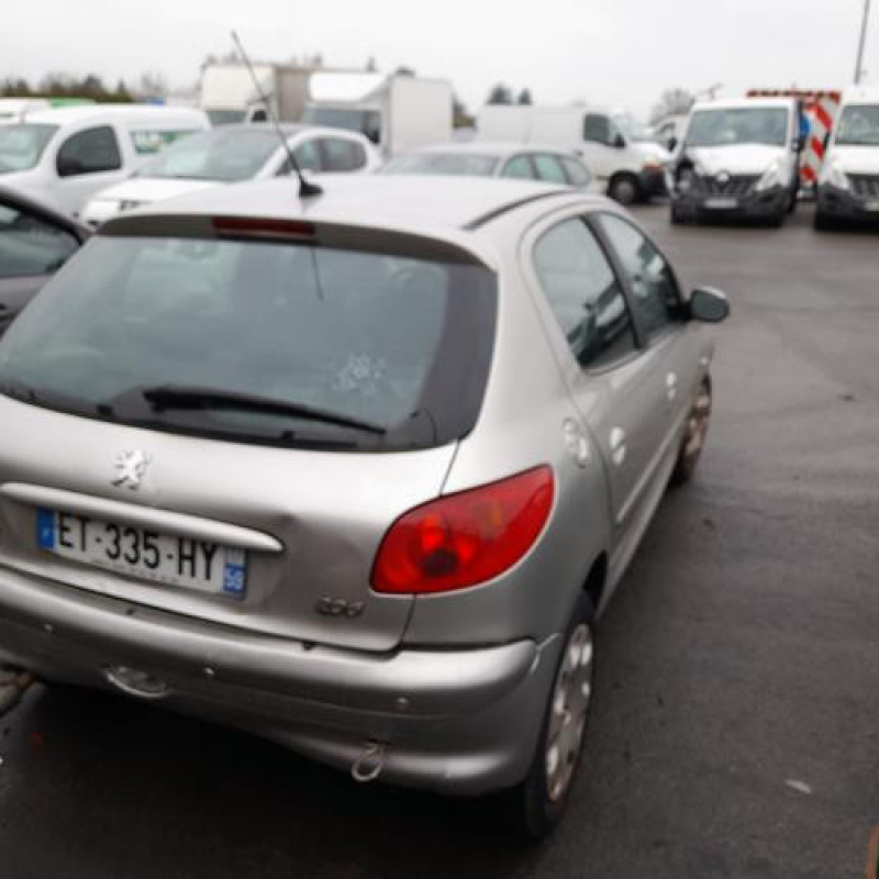 Pare choc avant PEUGEOT 206 Photo n°7