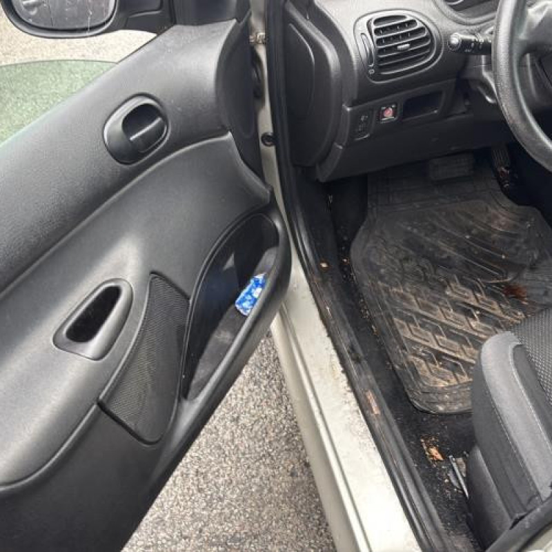 Boitier air bag PEUGEOT 206 Photo n°17