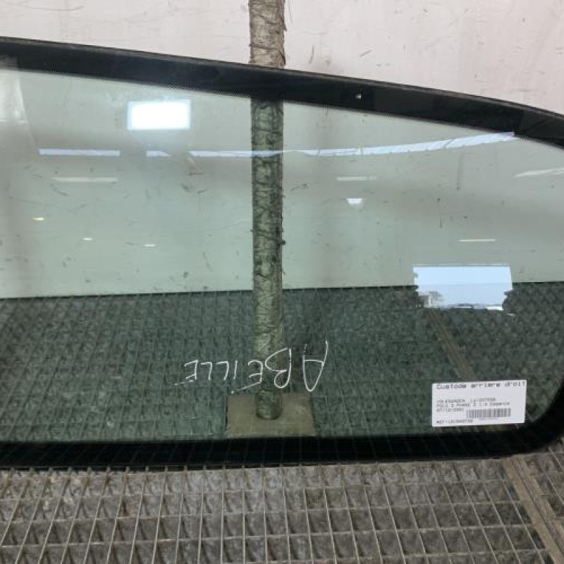 Custode arriere droit VOLKSWAGEN POLO 3 Photo n°1